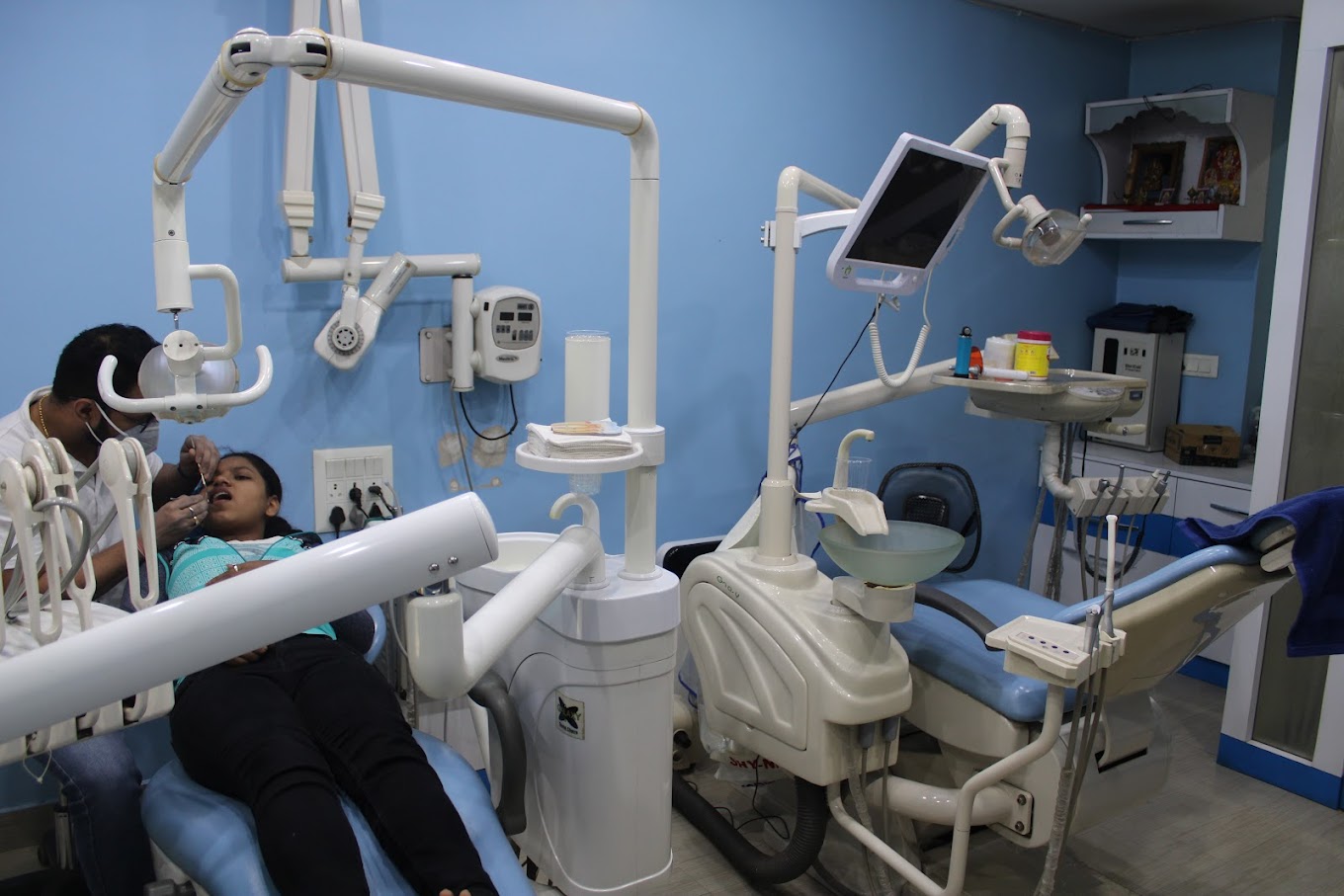 Best Dentist in Santoshi Para Camp 2 | Ashish Dental Care